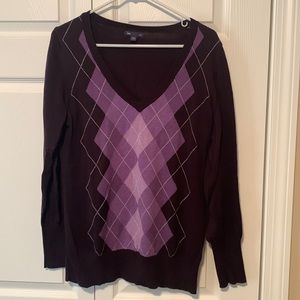 Gap argyle purple sweater with silver accents.